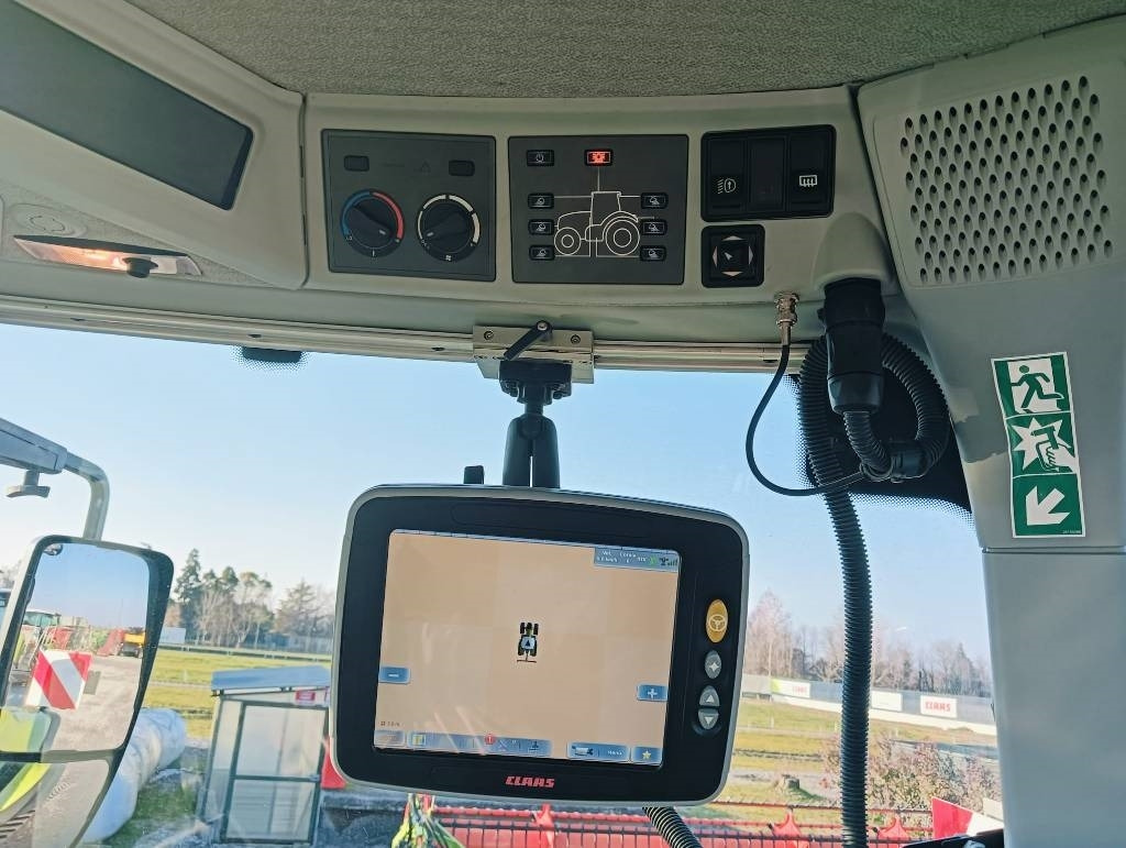 Claas Axion 960 Terra Trac - جرار: صورة 4 Claas Axion 960 Terra Trac - جرار: صورة 4