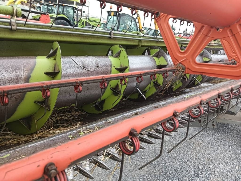 Claas C 750 - مرفق الحصادة: صورة 2 Claas C 750 - مرفق الحصادة: صورة 2
