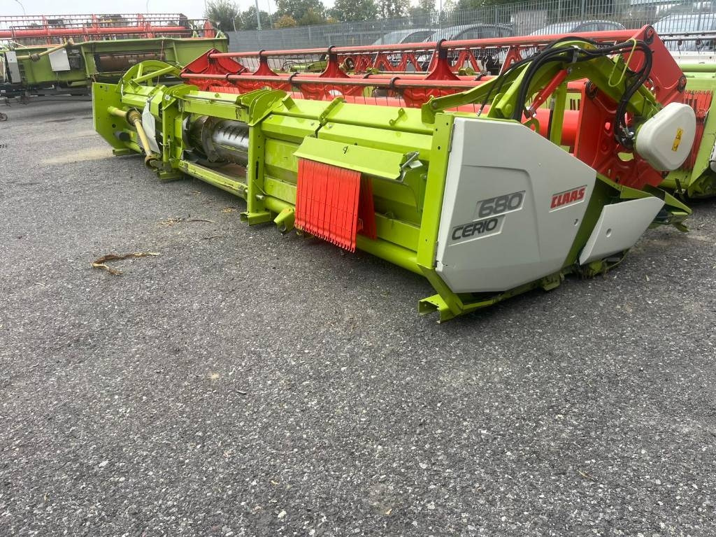 Claas CERIO 680 - مرفق الحصادة: صورة 1 Claas CERIO 680 - مرفق الحصادة: صورة 1