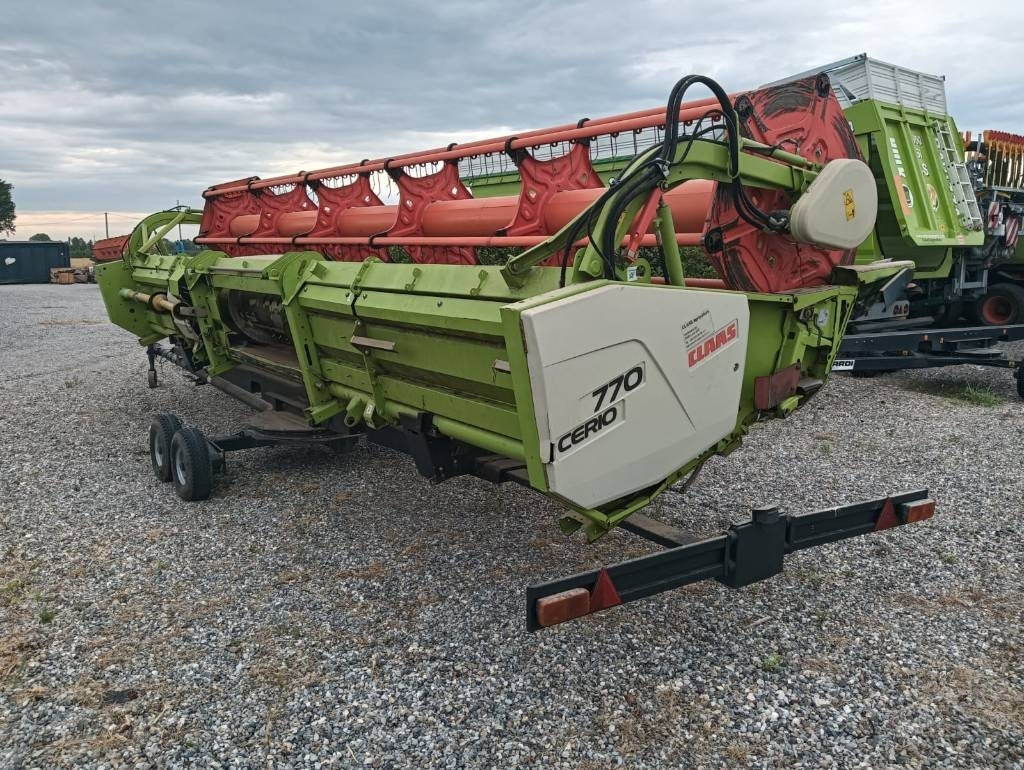 Claas CERIO 770 - مرفق الحصادة: صورة 3 Claas CERIO 770 - مرفق الحصادة: صورة 3
