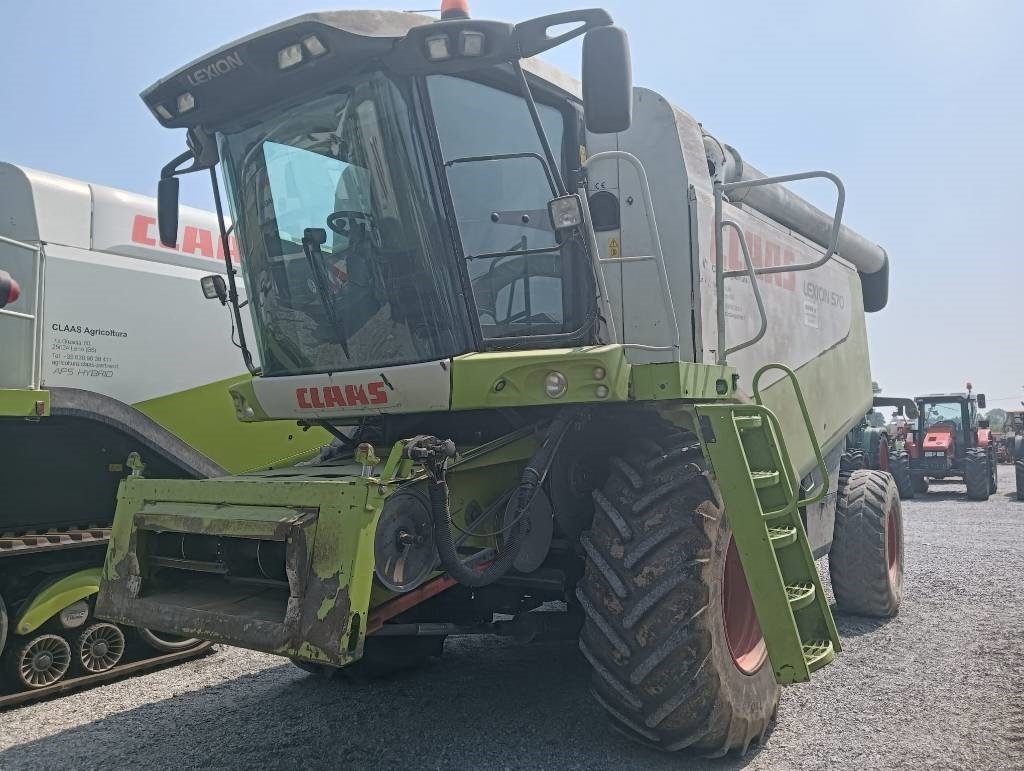 Claas Lexion 570 - حصادة موحَّدة: صورة 1 Claas Lexion 570 - حصادة موحَّدة: صورة 1