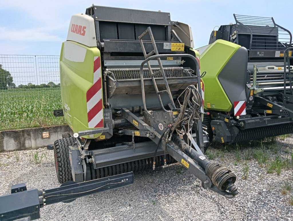 Claas Variant 480 RF - مكنة: صورة 1 Claas Variant 480 RF - مكنة: صورة 1