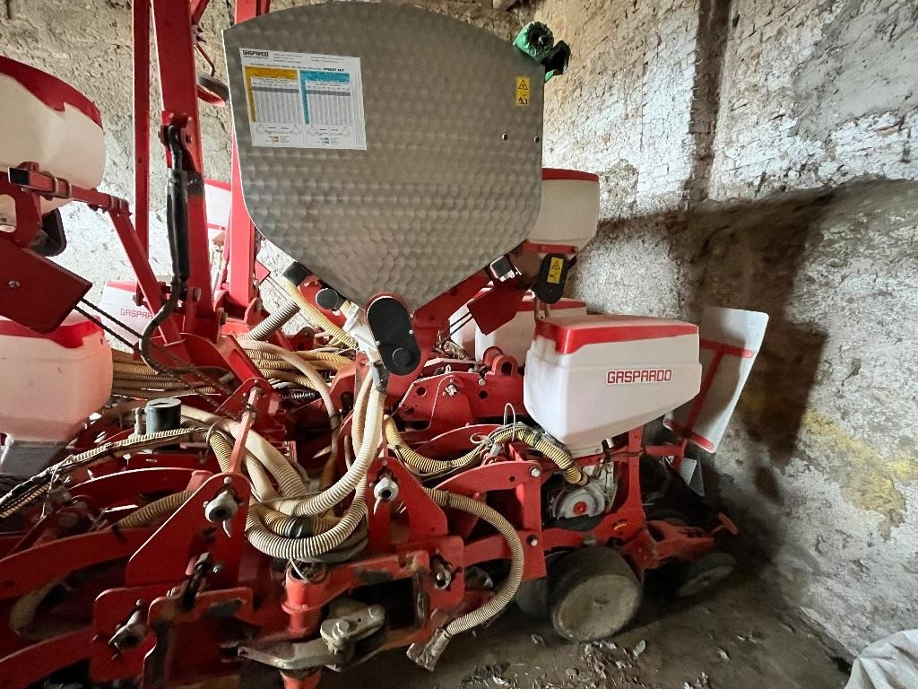 Gaspardo Renata - آلة نثر البذور الدقيقة: صورة 5 Gaspardo Renata - آلة نثر البذور الدقيقة: صورة 5