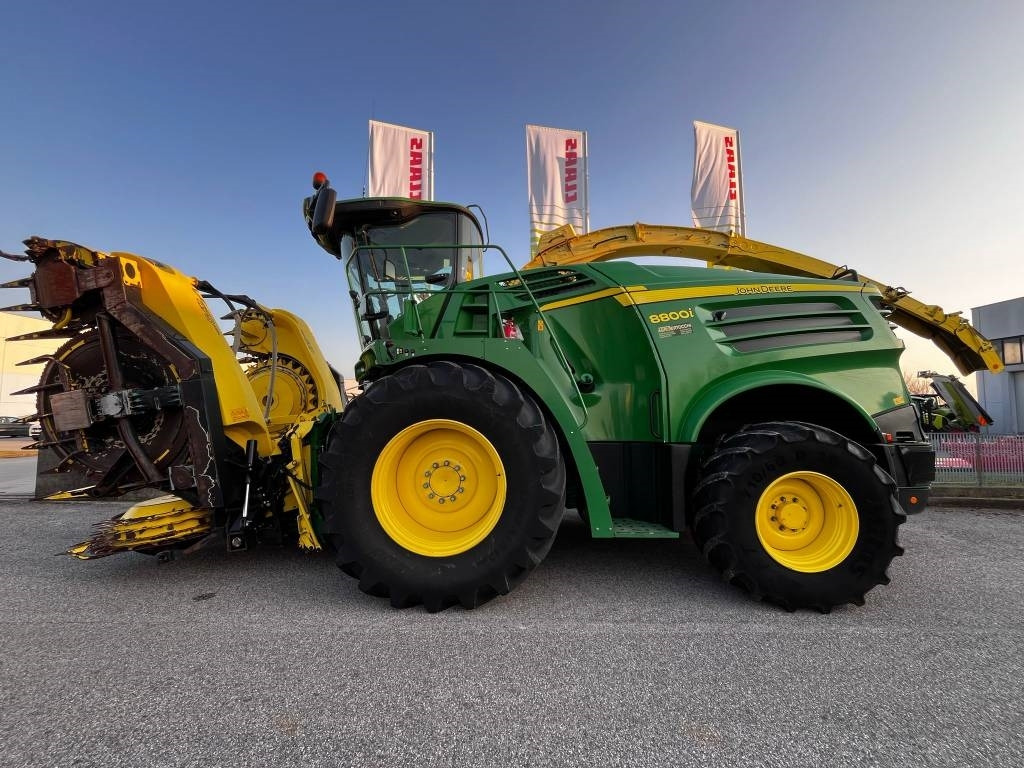 John Deere 8800 - حصادة الأعلاف: صورة 2 John Deere 8800 - حصادة الأعلاف: صورة 2