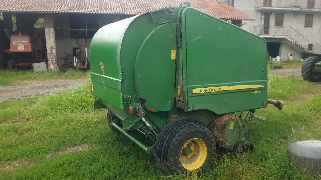 John Deere F 450 - مكنة: صورة 1 John Deere F 450 - مكنة: صورة 1