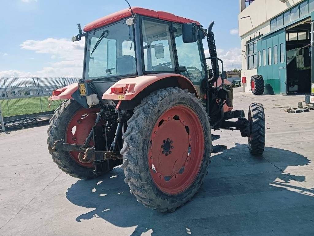 Kubota M 128 X - جرار: صورة 4 Kubota M 128 X - جرار: صورة 4