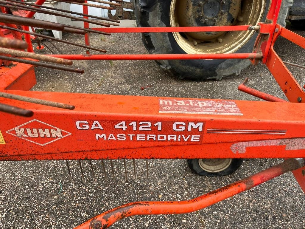 Kuhn GA 4121 G M - آلة تيبيس العشب/ آلة جمع العشب: صورة 5 Kuhn GA 4121 G M - آلة تيبيس العشب/ آلة جمع العشب: صورة 5