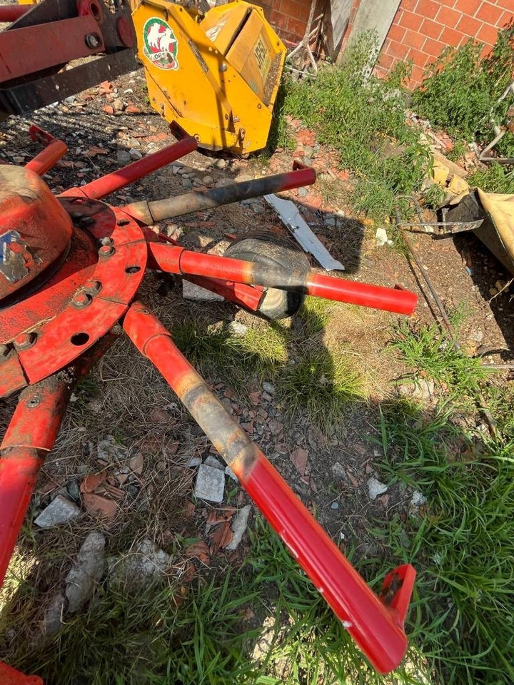 Kuhn GA3801 GM - آلة تيبيس العشب/ آلة جمع العشب: صورة 3 Kuhn GA3801 GM - آلة تيبيس العشب/ آلة جمع العشب: صورة 3