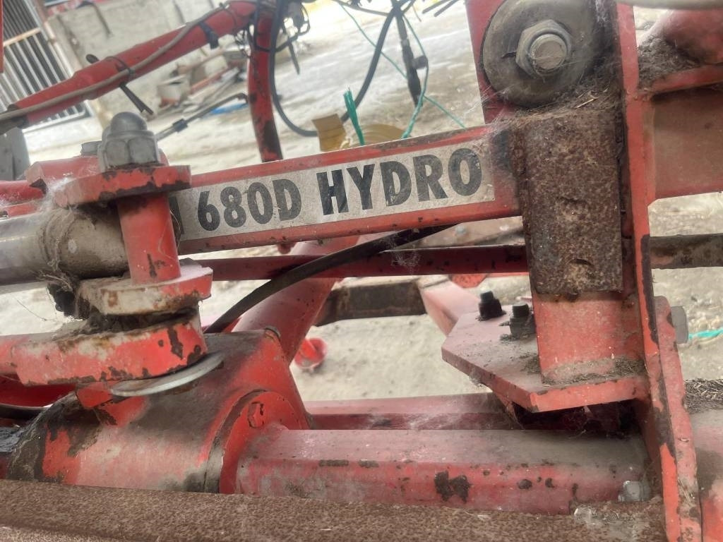 Lely TH 680  - آلة تيبيس العشب/ آلة جمع العشب: صورة 5 Lely TH 680  - آلة تيبيس العشب/ آلة جمع العشب: صورة 5