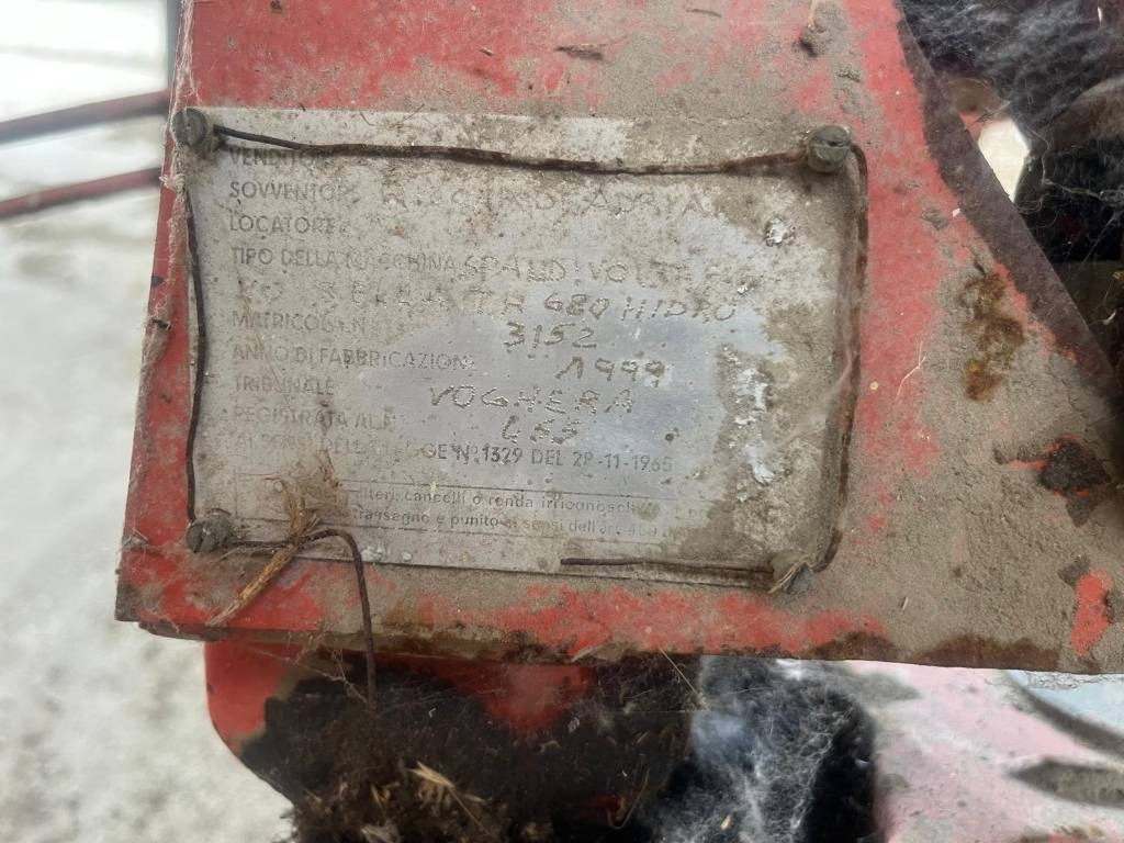 Lely TH 680  - آلة تيبيس العشب/ آلة جمع العشب: صورة 2 Lely TH 680  - آلة تيبيس العشب/ آلة جمع العشب: صورة 2