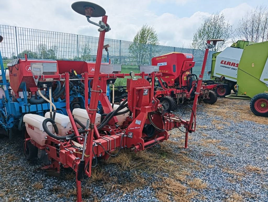 Mascar 6 FILE - آلة نثر البذور الدقيقة: صورة 1 Mascar 6 FILE - آلة نثر البذور الدقيقة: صورة 1