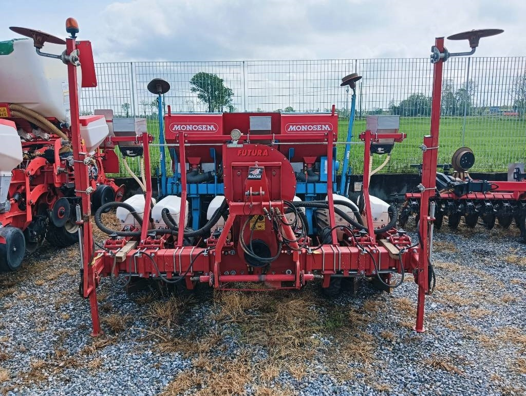 Mascar 6 FILE - آلة نثر البذور الدقيقة: صورة 2 Mascar 6 FILE - آلة نثر البذور الدقيقة: صورة 2