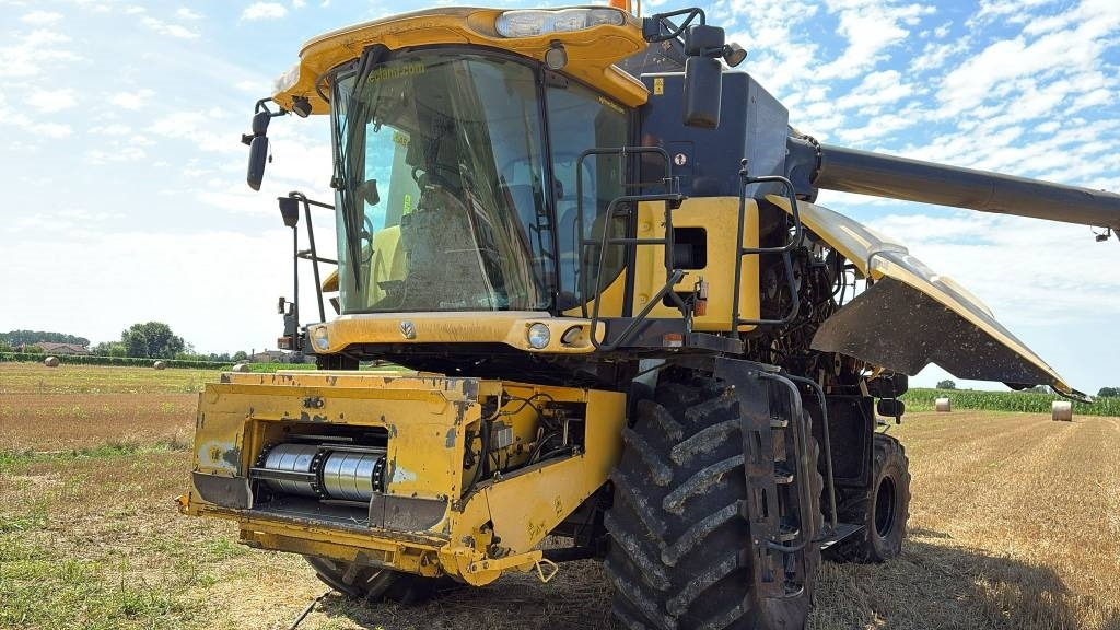 New Holland CR 960 - حصادة موحَّدة: صورة 2 New Holland CR 960 - حصادة موحَّدة: صورة 2