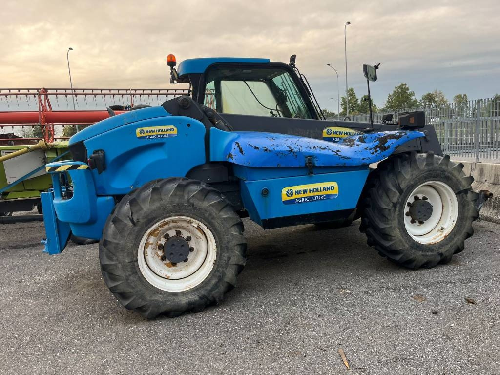 New Holland LM 430 - رافعة تلسكوبية: صورة 1 New Holland LM 430 - رافعة تلسكوبية: صورة 1