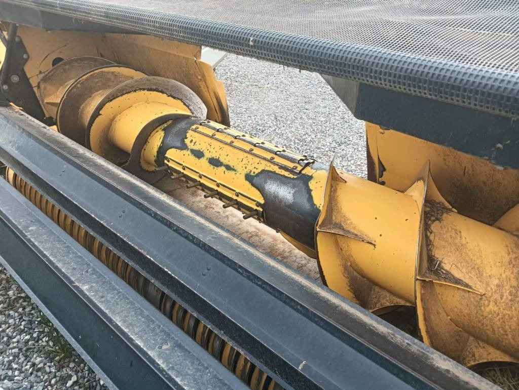 New Holland PICK UP 3 MT  - معدات تيبيس التبن: صورة 2 New Holland PICK UP 3 MT  - معدات تيبيس التبن: صورة 2