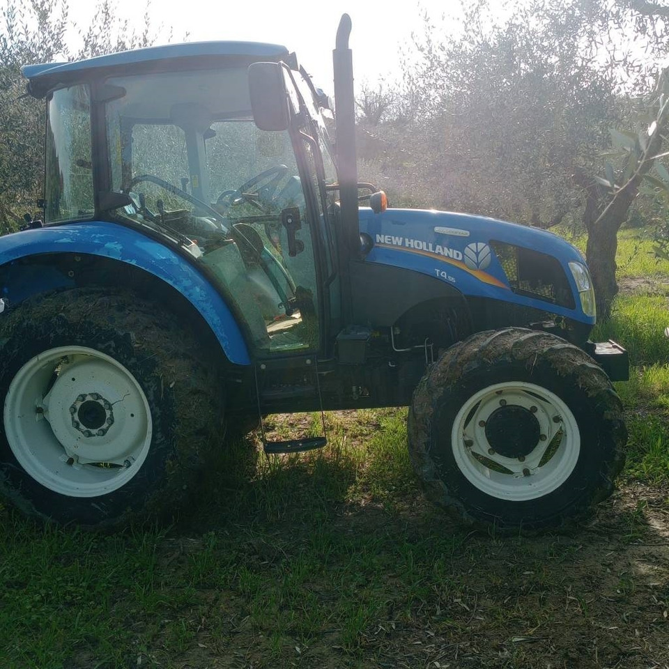 New Holland T 4.55 - جرار: صورة 1 New Holland T 4.55 - جرار: صورة 1