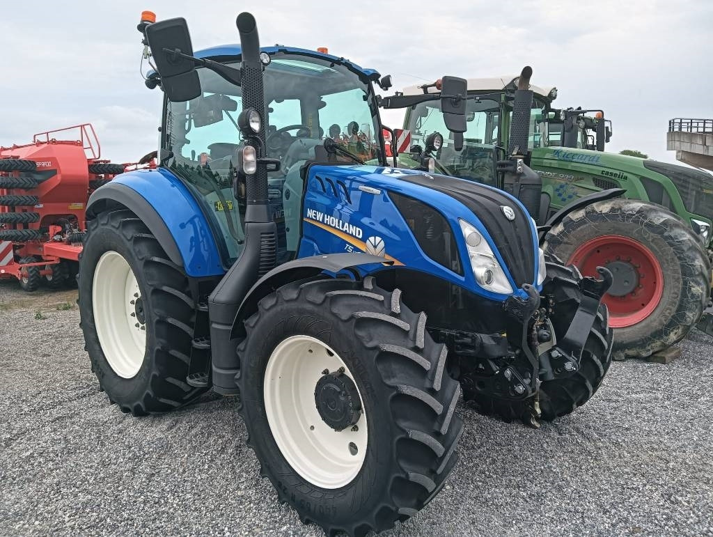 New Holland T 5.120 - جرار: صورة 1 New Holland T 5.120 - جرار: صورة 1