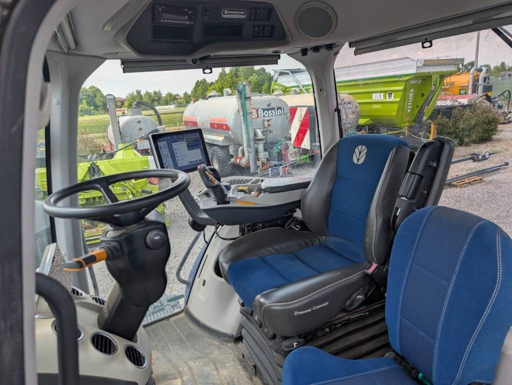 New Holland T 8.380 - جرار: صورة 5 New Holland T 8.380 - جرار: صورة 5