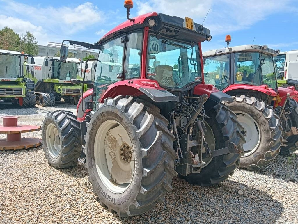 Valtra A 114 - جرار: صورة 4 Valtra A 114 - جرار: صورة 4