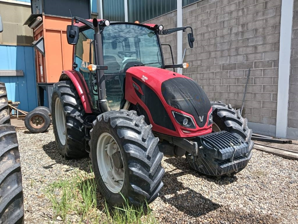 Valtra A 114 - جرار: صورة 1 Valtra A 114 - جرار: صورة 1