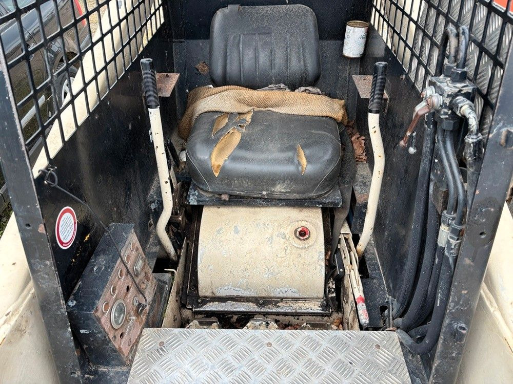 Bobcat 825 - شيول صغير: صورة 4 Bobcat 825 - شيول صغير: صورة 4