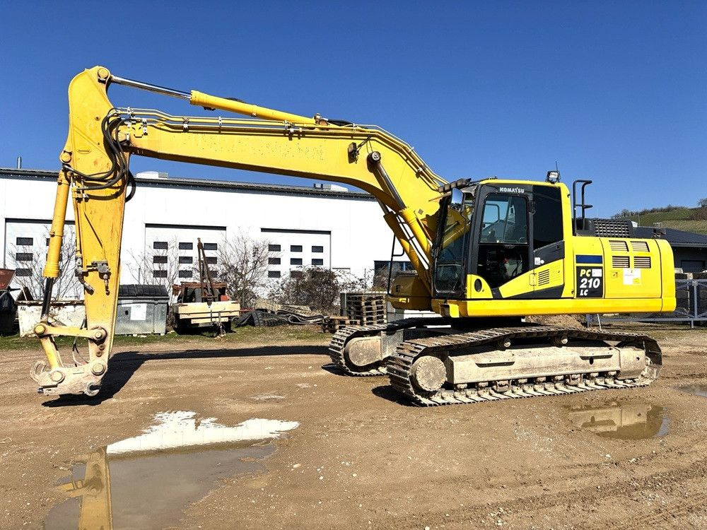 Komatsu PC210LC-11 - حفار زحاف: صورة 1 Komatsu PC210LC-11 - حفار زحاف: صورة 1