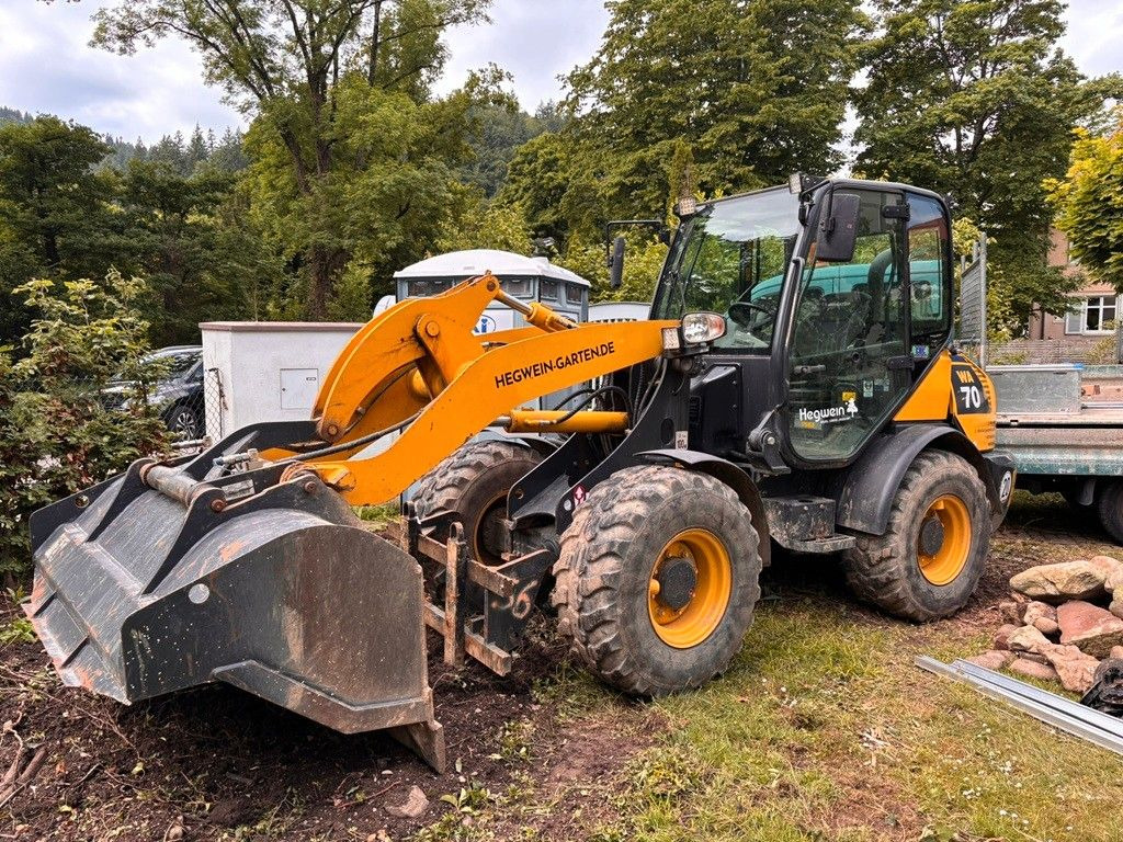 Komatsu WA70-7 - اللودر بعجل: صورة 1 Komatsu WA70-7 - اللودر بعجل: صورة 1