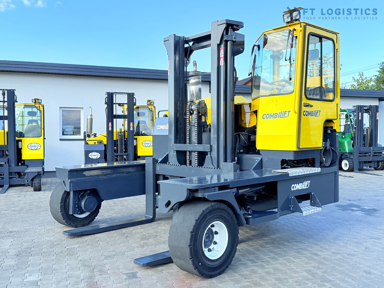 COMBILIFT C14000 / DUPLEX 3600MM / FREE-LIFT / POSITIONER - شاحنة مناولة بأربعة اتجاهات: صورة 2 COMBILIFT C14000 / DUPLEX 3600MM / FREE-LIFT / POSITIONER - شاحنة مناولة بأربعة اتجاهات: صورة 2