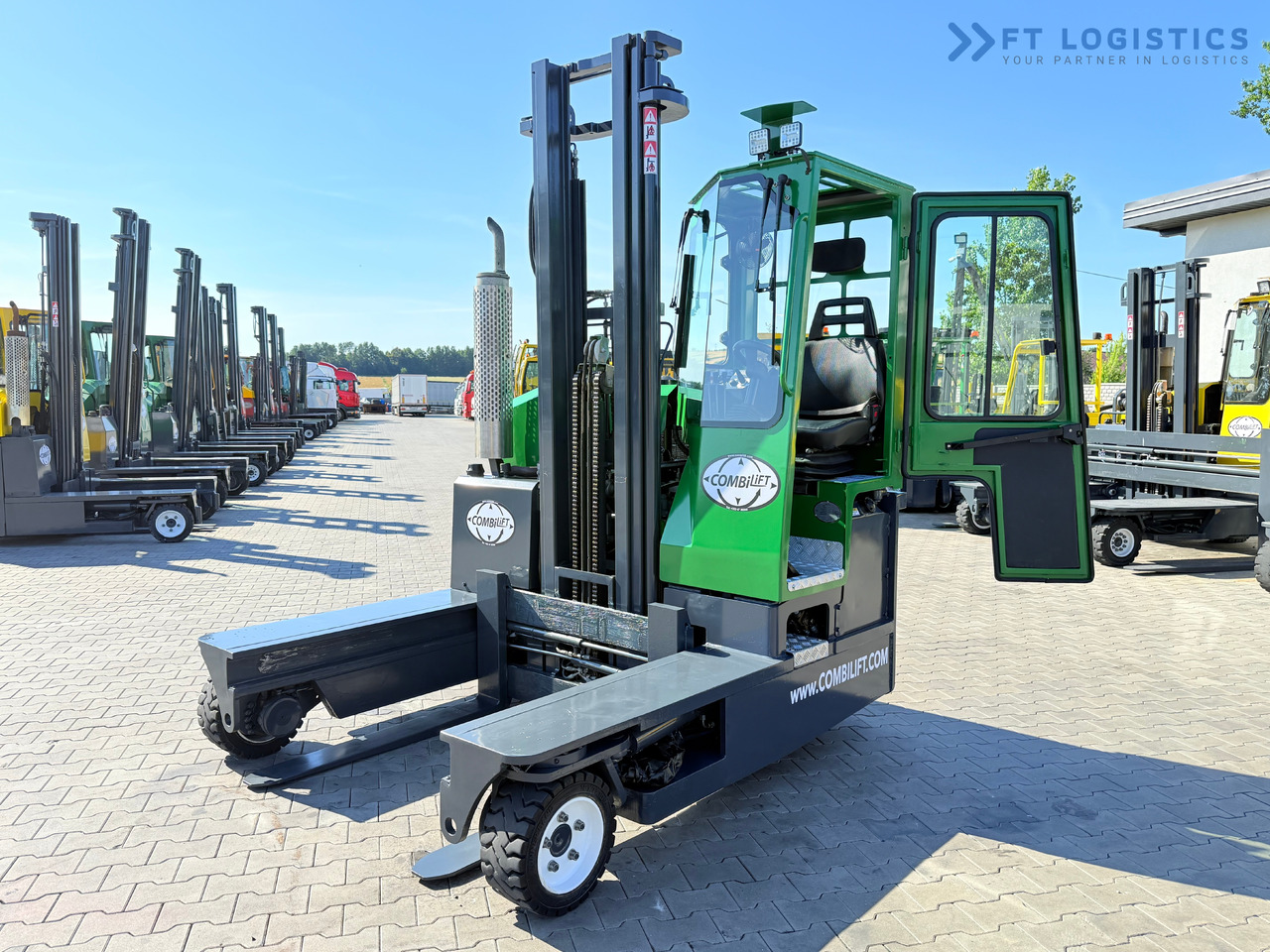 COMBILIFT C3000 / DUPLEX - 4100MM / DIESEL / FREE LIFT / CABIN / LIKE NEW - شاحنة مناولة بأربعة اتجاهات: صورة 4 COMBILIFT C3000 / DUPLEX - 4100MM / DIESEL / FREE LIFT / CABIN / LIKE NEW - شاحنة مناولة بأربعة اتجاهات: صورة 4
