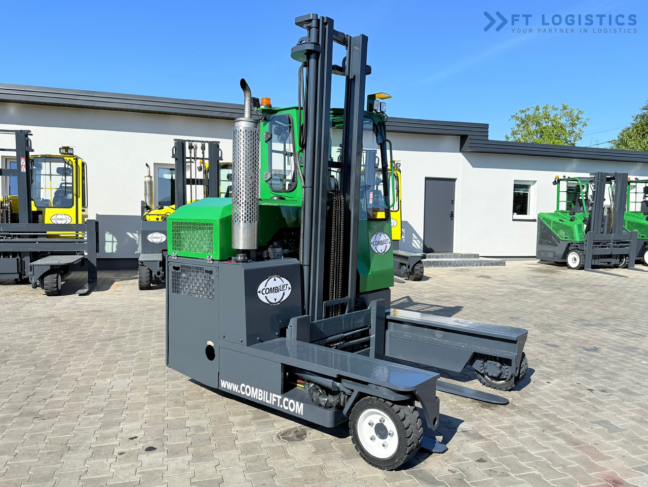 COMBILIFT C3000 / DUPLEX - 4100MM / DIESEL / FREE LIFT / CABIN / LIKE NEW - شاحنة مناولة بأربعة اتجاهات: صورة 1 COMBILIFT C3000 / DUPLEX - 4100MM / DIESEL / FREE LIFT / CABIN / LIKE NEW - شاحنة مناولة بأربعة اتجاهات: صورة 1