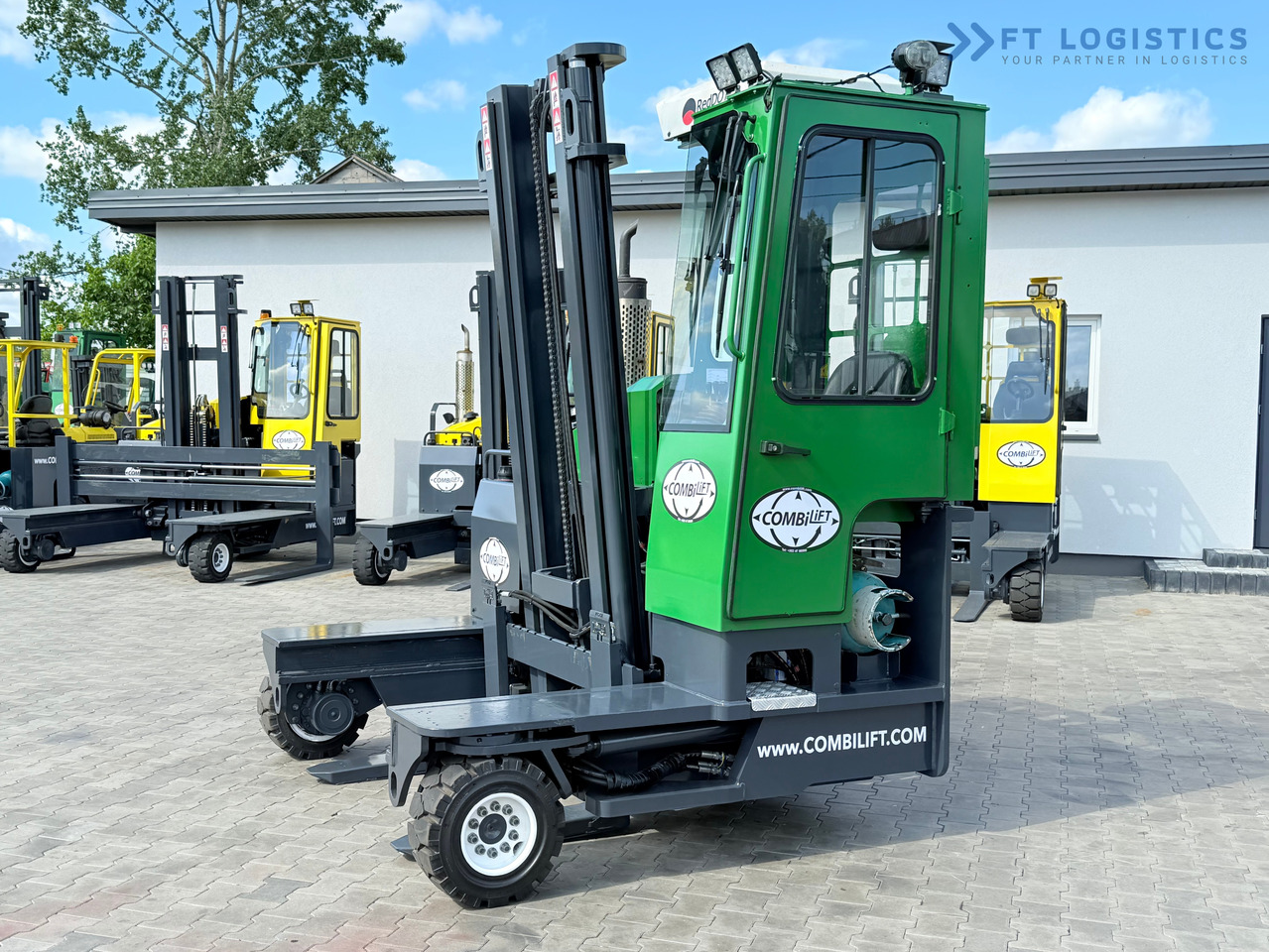 COMBILIFT C3500 / DUPLEX 4100MM / GAS / EXTENDABLE FORKS / CABIN / HEATING + AIR CONDITIONING / LIKE NEW - شاحنة مناولة بأربعة اتجاهات: صورة 3 COMBILIFT C3500 / DUPLEX 4100MM / GAS / EXTENDABLE FORKS / CABIN / HEATING + AIR CONDITIONING / LIKE NEW - شاحنة مناولة بأربعة اتجاهات: صورة 3