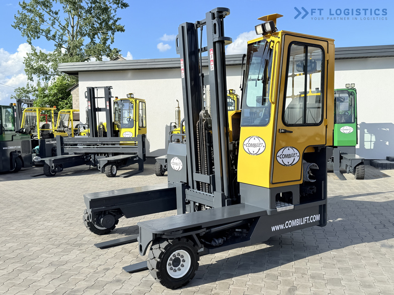 COMBILIFT C4000 / GAS / DUPLEX - 4100MM / SIDE SHIFT / FREE LIFT / FULL HEATED CABIN / ONLY 4223 HOURS / CONDITION – LIKE NEW! - شاحنة مناولة بأربعة اتجاهات: صورة 1 COMBILIFT C4000 / GAS / DUPLEX - 4100MM / SIDE SHIFT / FREE LIFT / FULL HEATED CABIN / ONLY 4223 HOURS / CONDITION – LIKE NEW! - شاحنة مناولة بأربعة اتجاهات: صورة 1