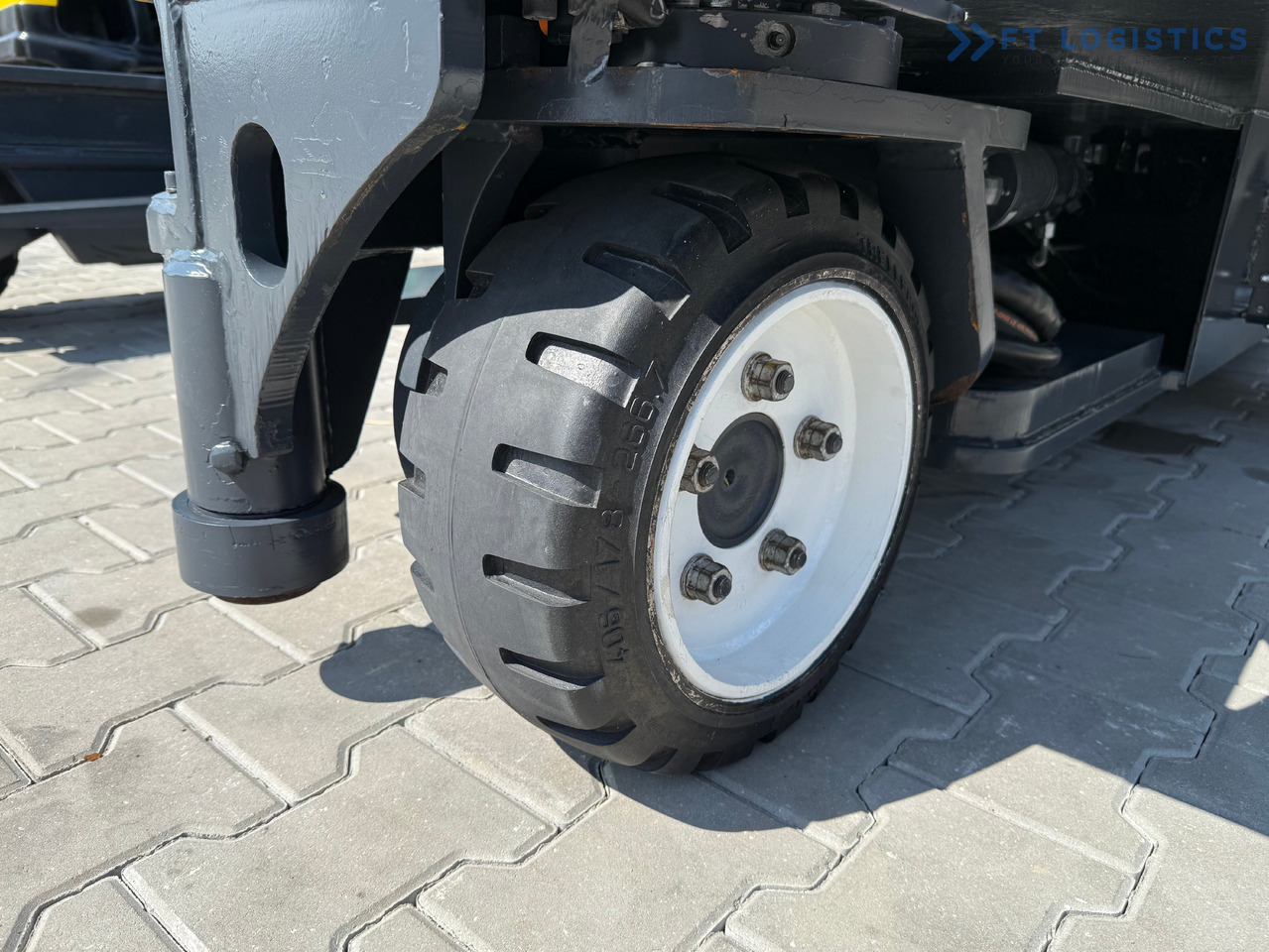 COMBILIFT C5000E / ELECTRIC / TRIPLEX 8300MM / FULL FREE LIFT / WIDE POSITIONER / FORK SIDESHIFT / BATTERY LIKE NEW - شاحنة مناولة بأربعة اتجاهات: صورة 3 COMBILIFT C5000E / ELECTRIC / TRIPLEX 8300MM / FULL FREE LIFT / WIDE POSITIONER / FORK SIDESHIFT / BATTERY LIKE NEW - شاحنة مناولة بأربعة اتجاهات: صورة 3