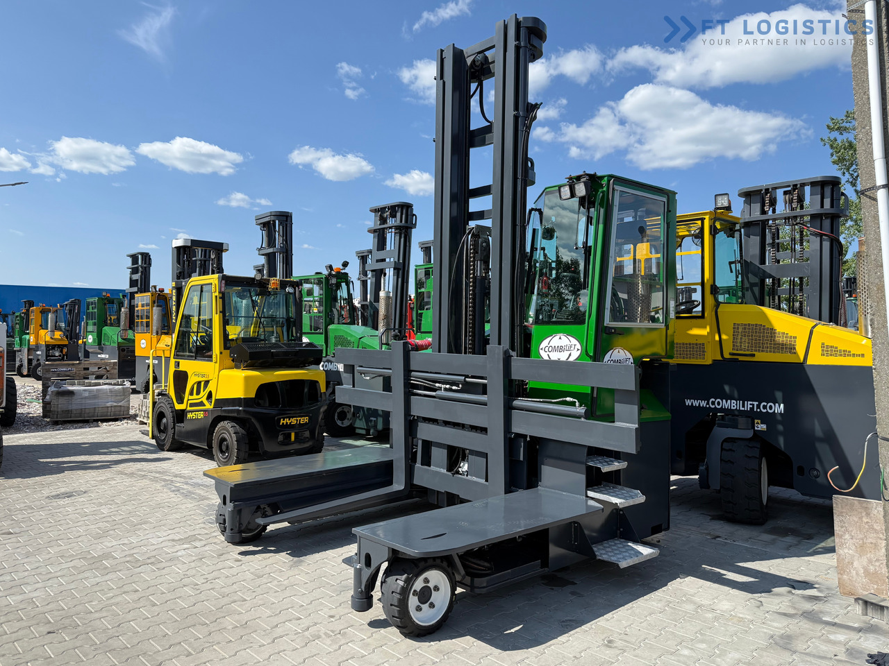COMBILIFT C5000E / ELECTRIC / TRIPLEX 8300MM / FULL FREE LIFT / WIDE POSITIONER / FORK SIDESHIFT / BATTERY LIKE NEW - شاحنة مناولة بأربعة اتجاهات: صورة 1 COMBILIFT C5000E / ELECTRIC / TRIPLEX 8300MM / FULL FREE LIFT / WIDE POSITIONER / FORK SIDESHIFT / BATTERY LIKE NEW - شاحنة مناولة بأربعة اتجاهات: صورة 1