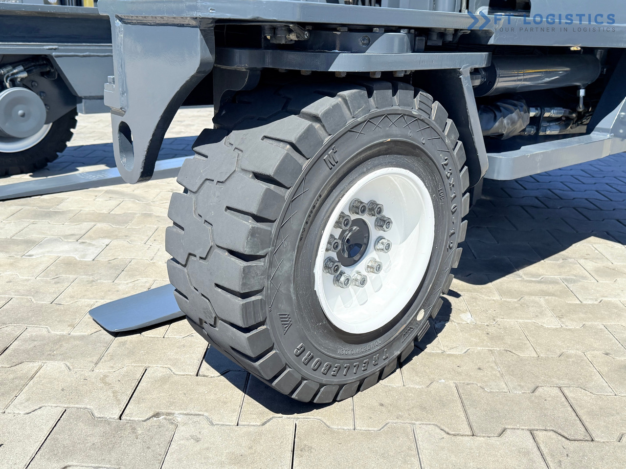 COMBILIFT C5000XL / DIESEL / DUPLEX - 5500MM / FULL CABIN / NEW TYRES / HEATING - شاحنة مناولة بأربعة اتجاهات: صورة 3 COMBILIFT C5000XL / DIESEL / DUPLEX - 5500MM / FULL CABIN / NEW TYRES / HEATING - شاحنة مناولة بأربعة اتجاهات: صورة 3