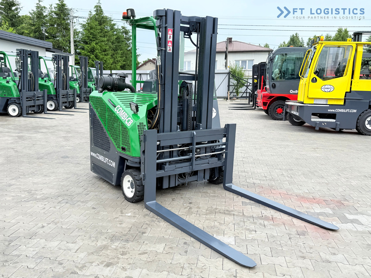 COMBILIFT CB3000 / DIESEL / TRIPLEX 4900MM / FREE LIFT / SIDESHIFT / FORK POSITIONER / 1500MM FORKS / LIKE NEW - شاحنة مناولة بأربعة اتجاهات: صورة 5 COMBILIFT CB3000 / DIESEL / TRIPLEX 4900MM / FREE LIFT / SIDESHIFT / FORK POSITIONER / 1500MM FORKS / LIKE NEW - شاحنة مناولة بأربعة اتجاهات: صورة 5