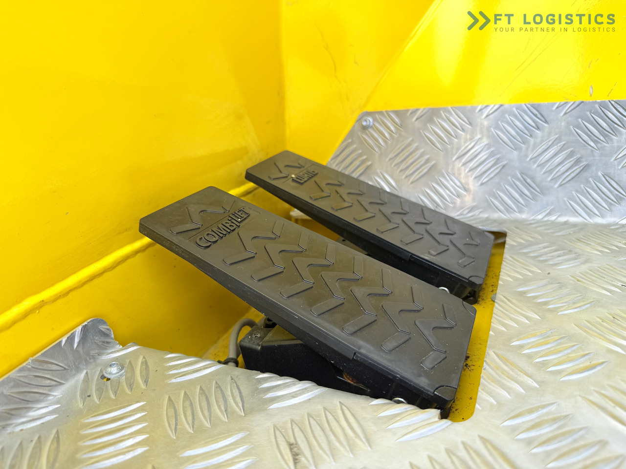 جديدة شاحنة مناولة بأربعة اتجاهات COMBILIFT MR / ELECTRIC / TRIPLEX – 6000MM / FULL FREE LIFT / WIDE POSITIONER / FORK SIDESHIFT / ONLY 1400 HOURS / LIKE NEW: صورة 37