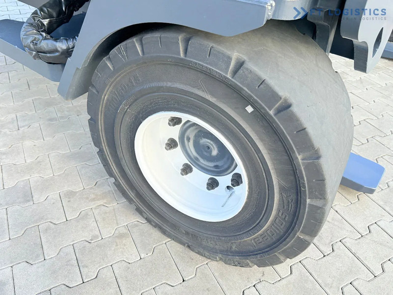 Combilift C14000 / LPG GAS / DUPLEX 3600MM / FREE LIFT / FORK POSITIONER / 1500MM FORKS / LIKE NEW C14000 / LPG GAS / DUPLEX 3600MM / FREE - شاحنة مناولة بأربعة اتجاهات: صورة 5 Combilift C14000 / LPG GAS / DUPLEX 3600MM / FREE LIFT / FORK POSITIONER / 1500MM FORKS / LIKE NEW C14000 / LPG GAS / DUPLEX 3600MM / FREE - شاحنة مناولة بأربعة اتجاهات: صورة 5