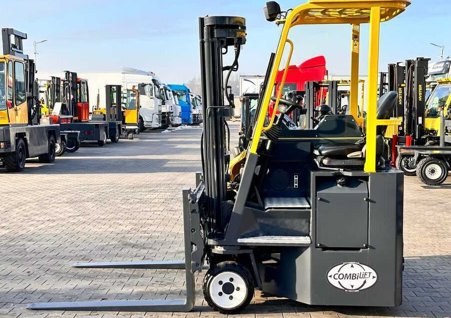 Combilift C2500CB - DIESEL - TRIPLEX - 2018 - LIKE NEW - شاحنة مناولة بأربعة اتجاهات: صورة 4 Combilift C2500CB - DIESEL - TRIPLEX - 2018 - LIKE NEW - شاحنة مناولة بأربعة اتجاهات: صورة 4