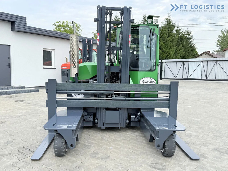 Combilift C3000 / DIESEL / DUPLEX - 4000MM / WIDE FORK POSITIONER 2700MM / FULL HEATED CABIN / ONLY 6905H / CONDITION - LIKE NEW! C3000 / - شاحنة مناولة بأربعة اتجاهات: صورة 4 Combilift C3000 / DIESEL / DUPLEX - 4000MM / WIDE FORK POSITIONER 2700MM / FULL HEATED CABIN / ONLY 6905H / CONDITION - LIKE NEW! C3000 / - شاحنة مناولة بأربعة اتجاهات: صورة 4