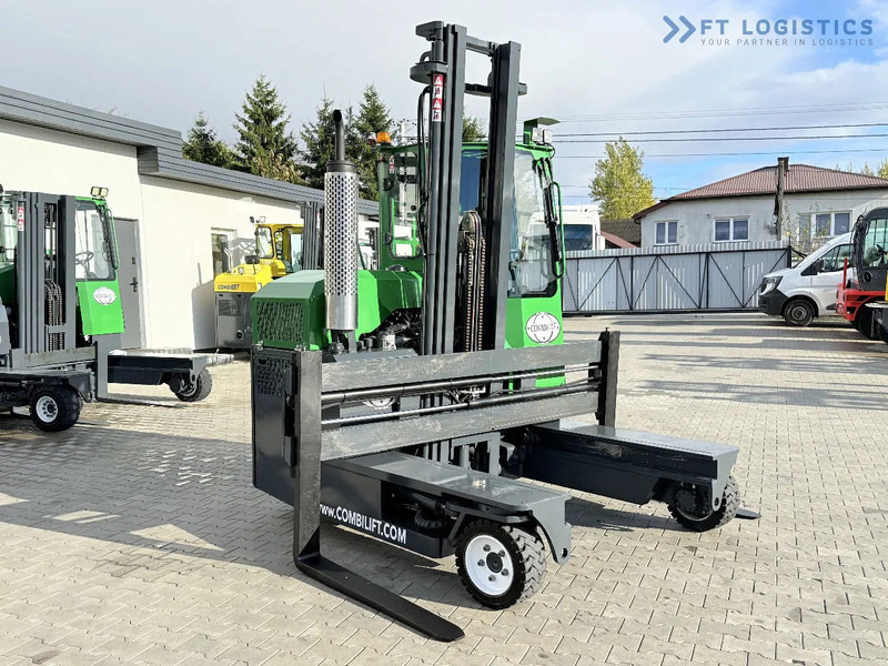 Combilift C3000 / DIESEL / DUPLEX 4200MM / FREE LIFT / WIDE FORK POSITIONER / FULL CABIN / EXCELLENT CONDITION / Wide range of four-way an - شاحنة مناولة بأربعة اتجاهات: صورة 5 Combilift C3000 / DIESEL / DUPLEX 4200MM / FREE LIFT / WIDE FORK POSITIONER / FULL CABIN / EXCELLENT CONDITION / Wide range of four-way an - شاحنة مناولة بأربعة اتجاهات: صورة 5