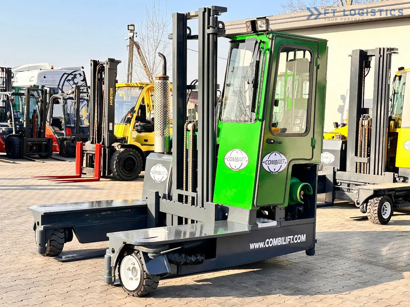 Combilift C3000 / DUPLEX / 4100MM / LPG / FREE LIFT / Like New C3000 / DUPLEX / 4100MM / LPG / FREE LIFT / Like New - شاحنة مناولة بأربعة اتجاهات: صورة 1 Combilift C3000 / DUPLEX / 4100MM / LPG / FREE LIFT / Like New C3000 / DUPLEX / 4100MM / LPG / FREE LIFT / Like New - شاحنة مناولة بأربعة اتجاهات: صورة 1
