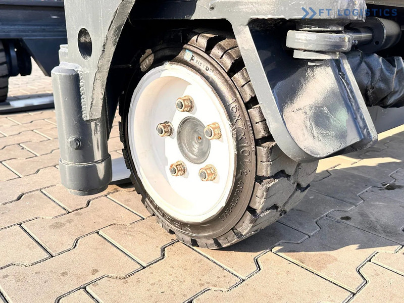 Combilift C3000 / DUPLEX / 4100MM / LPG / FREE LIFT / Like New C3000 / DUPLEX / 4100MM / LPG / FREE LIFT / Like New - شاحنة مناولة بأربعة اتجاهات: صورة 4 Combilift C3000 / DUPLEX / 4100MM / LPG / FREE LIFT / Like New C3000 / DUPLEX / 4100MM / LPG / FREE LIFT / Like New - شاحنة مناولة بأربعة اتجاهات: صورة 4