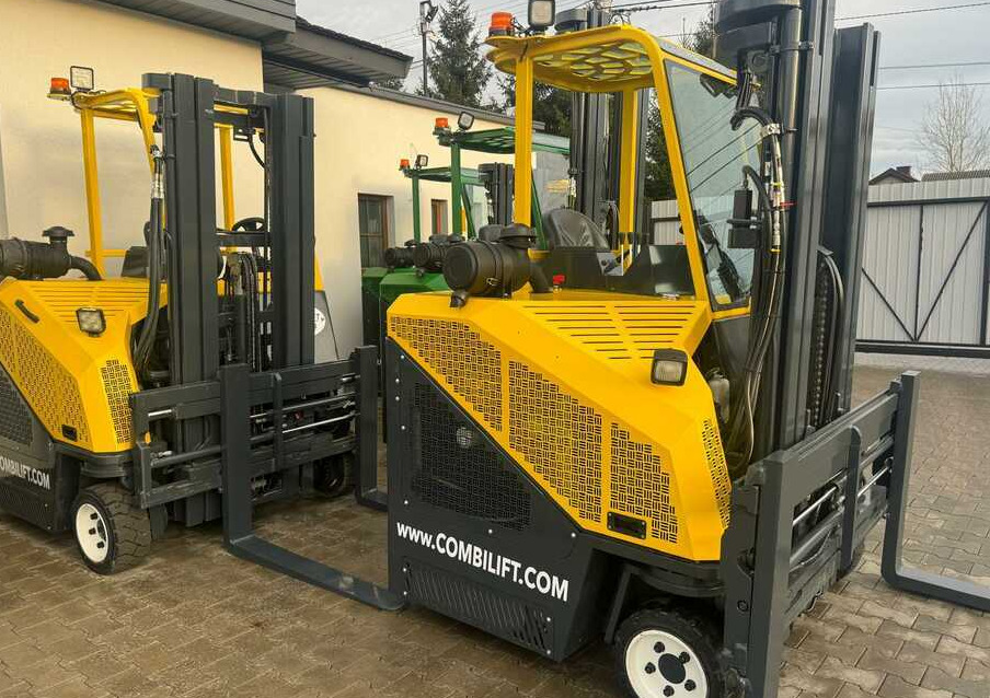 Combilift C3000CB -DIESEL- Only 6117 hours - شاحنة مناولة بأربعة اتجاهات: صورة 3 Combilift C3000CB -DIESEL- Only 6117 hours - شاحنة مناولة بأربعة اتجاهات: صورة 3
