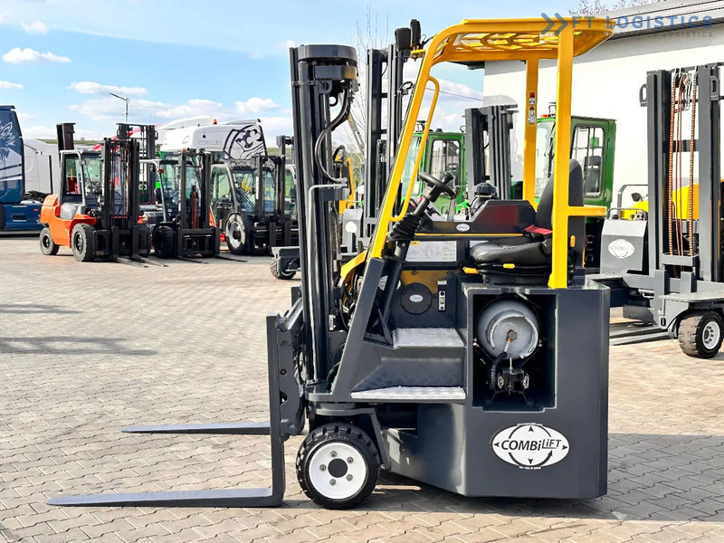 شاحنة مناولة بأربعة اتجاهات Combilift C3000CB / LPG / TRIPLEX / 4900MM / FREE LIFT / POSITIONER / LIKE NEW C3000CB / LPG / TRIPLEX / 4900MM / FREE LIFT / POSITIONER /: صورة 5