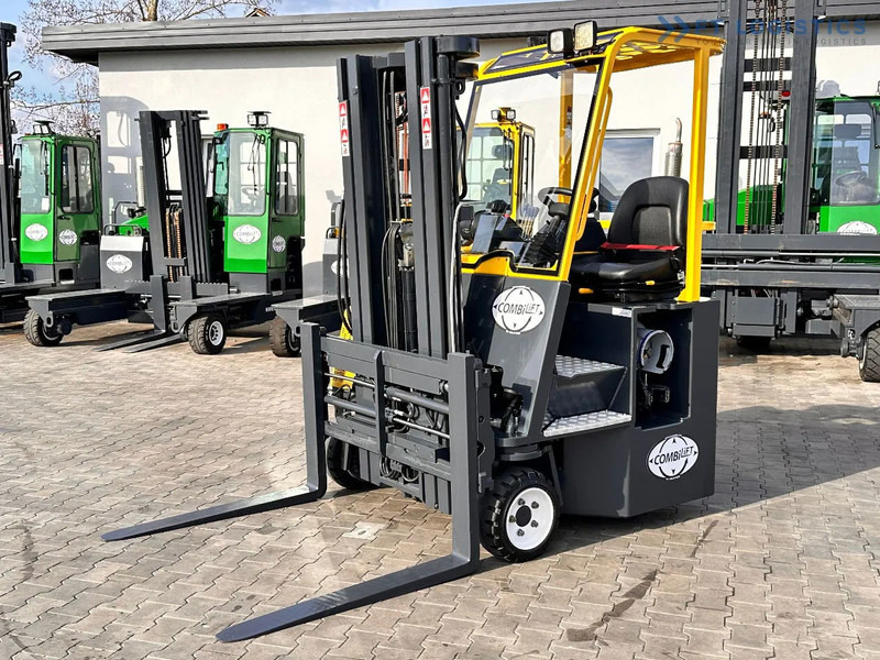 Combilift C3000CB / LPG / TRIPLEX / 4900MM / FREE LIFT / POSITIONER / LIKE NEW C3000CB / LPG / TRIPLEX / 4900MM / FREE LIFT / POSITIONER / - شاحنة مناولة بأربعة اتجاهات: صورة 2 Combilift C3000CB / LPG / TRIPLEX / 4900MM / FREE LIFT / POSITIONER / LIKE NEW C3000CB / LPG / TRIPLEX / 4900MM / FREE LIFT / POSITIONER / - شاحنة مناولة بأربعة اتجاهات: صورة 2
