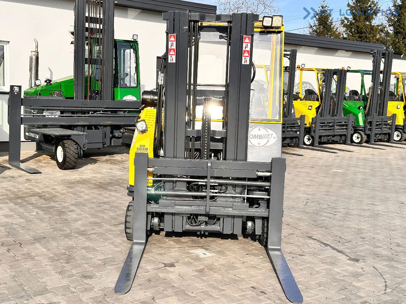 شاحنة مناولة بأربعة اتجاهات Combilift C3000CB / LPG / TRIPLEX / 4900MM / FREE LIFT / POSITIONER / LIKE NEW C3000CB / LPG / TRIPLEX / 4900MM / FREE LIFT / POSITIONER /: صورة 8