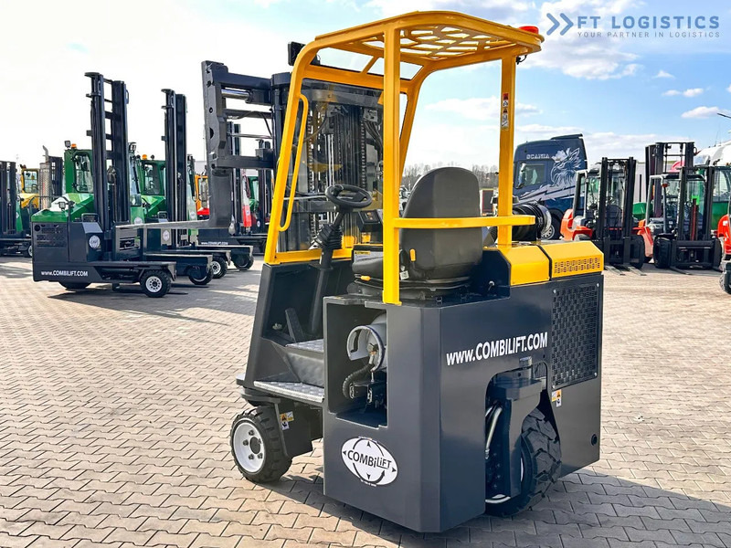 شاحنة مناولة بأربعة اتجاهات Combilift C3000CB / LPG / TRIPLEX / 4900MM / FREE LIFT / POSITIONER / LIKE NEW C3000CB / LPG / TRIPLEX / 4900MM / FREE LIFT / POSITIONER /: صورة 14