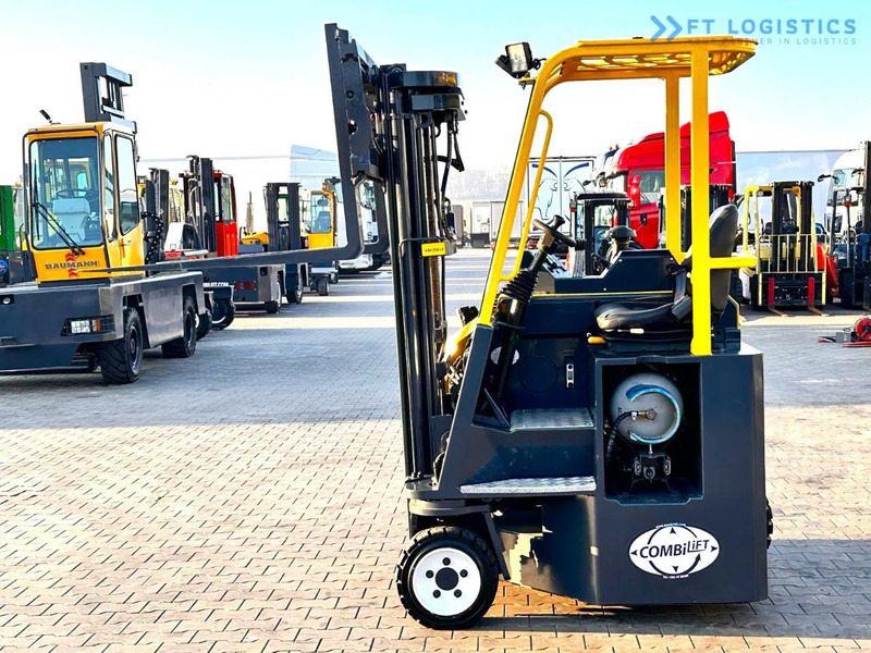 شاحنة مناولة بأربعة اتجاهات Combilift C3000CB / LPG / TRIPLEX - 4900MM / LPG / FREE LIFT / FORK POSITIONER C3000CB / LPG / TRIPLEX - 4900MM / LPG / FREE LIFT / FORK P: صورة 11