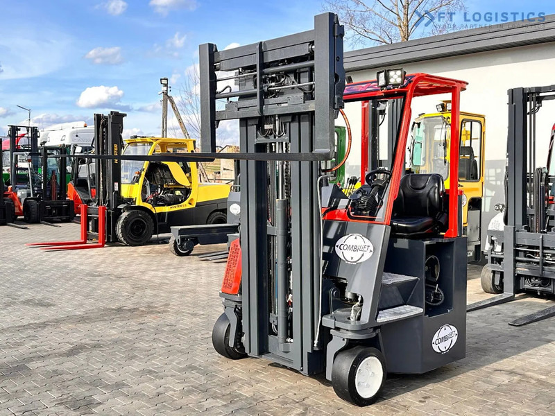 Combilift C3000CB / LPG / TRIPLEX / 5500MM / FREE LIFT / FORK SHIFT / POSITIONER C3000CB / LPG / TRIPLEX / 5500MM / FREE LIFT / FORK SHIFT - شاحنة مناولة بأربعة اتجاهات: صورة 1 Combilift C3000CB / LPG / TRIPLEX / 5500MM / FREE LIFT / FORK SHIFT / POSITIONER C3000CB / LPG / TRIPLEX / 5500MM / FREE LIFT / FORK SHIFT - شاحنة مناولة بأربعة اتجاهات: صورة 1